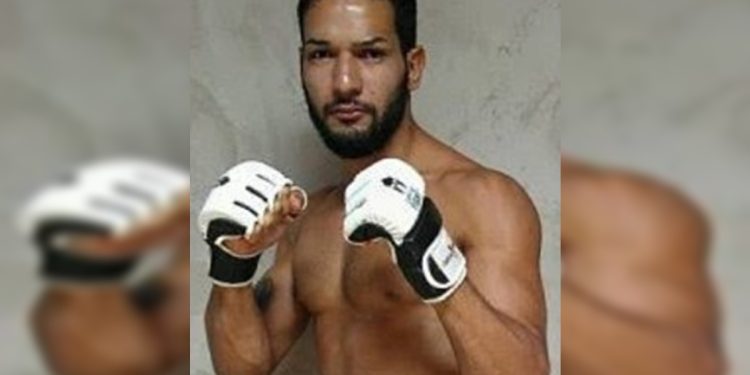 Ex-funcionário de restaurante comunitário no DF ataca antigo supervisor com álcool após demissão. Veja vídeo