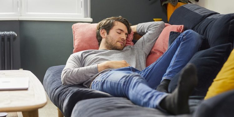 Power nap: médicos explicam os benefícios do cochilo durante o dia