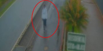 Câmera registrou suspeito de matar professor antes do crime. Veja vídeo