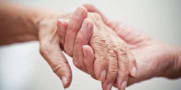 Anvisa aprova medicamento para pacientes com Alzheimer em fase inicial