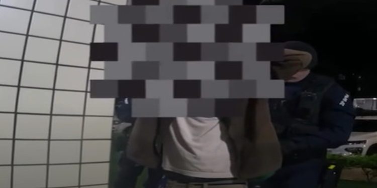 Tráfico no pilotis: morador da Asa Norte é preso vendendo skunk. Veja vídeo