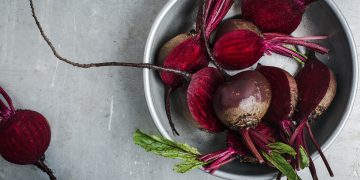Médico explica se comer beterraba é seguro para pessoas com diabetes