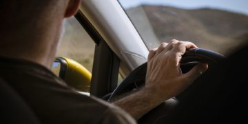 Motorista é indenizada após PCDF “esquecer” carro em pátio por quase 10 anos