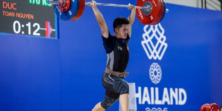 Pessoas muito musculosas são sempre mais fortes? Personais explicam