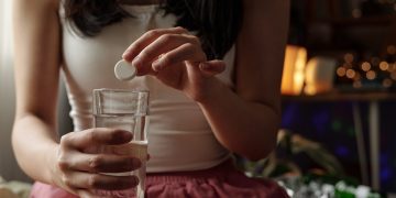 Automedicação: o que remédios “antirressaca” fazem com o corpo