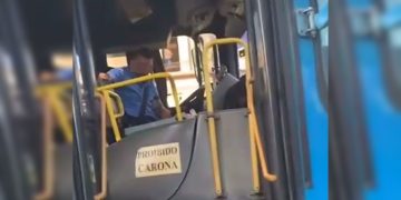 Ônibus do terror: motorista alterado deixa passageiros em pânico no DF. Veja vídeo