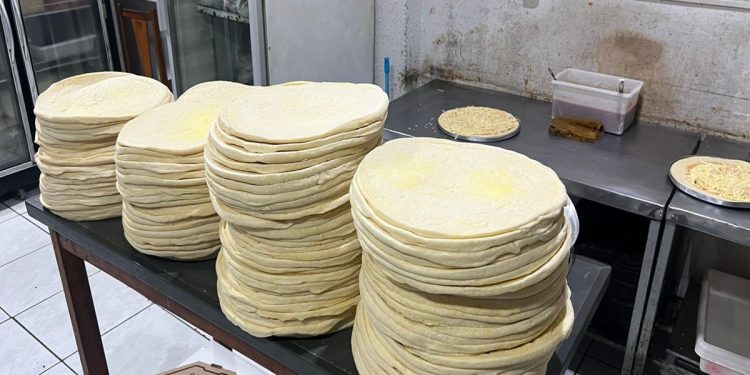 Pizzaria faturava R$ 10 mil por dia com venda de comida estragada