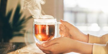 Nutricionista recomenda chá simples para ajudar a limpar o intestino