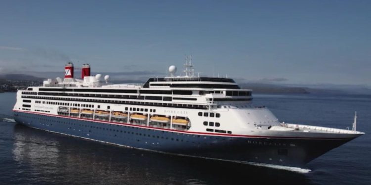 Cruzeiro europeu tem surto de virose e 200 passageiros ficam doentes