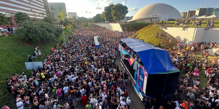 Carnaval no DF: bloquinhos alteram trânsito em vários pontos da cidade