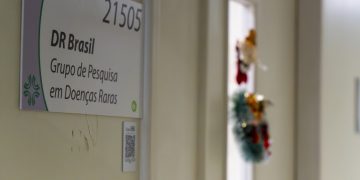 Com dor e esperança, um testemunho pessoal da política de doenças raras no SUS