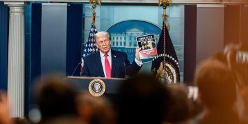 ‘Fora, ICE’: cresce a oposição a Donald Trump nos EUA