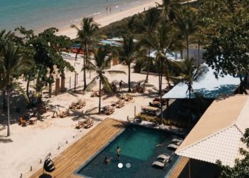 Tudo é festa: beach club embargado da família Vorcaro realiza evento no pré-Carnaval