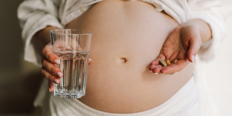 Pré-eclâmpsia: toda gestante precisa repor cálcio? Entenda o debate