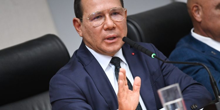 Presidente do BRB entrega a gabinete de Toffoli relatório de auditoria