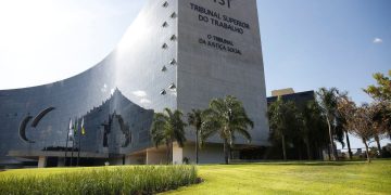 TST homologa acordo que prevê escala 5×1 para aeroviários