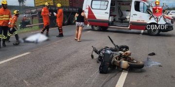 Motociclista morre após se envolver em acidente na BR-020. Veja vídeo