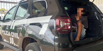 Adolescente dá facada em pescoço de homem que assediou criança em festa