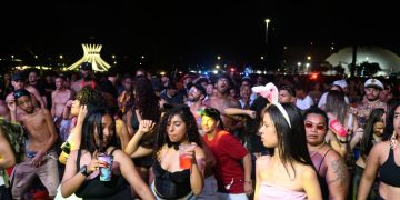 Bloco dos Raparigueiros anima Carnaval do DF com axé baiano