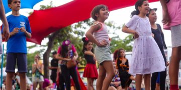 Programação infantil anima a criançada no bloco Maria Vai Casoutras