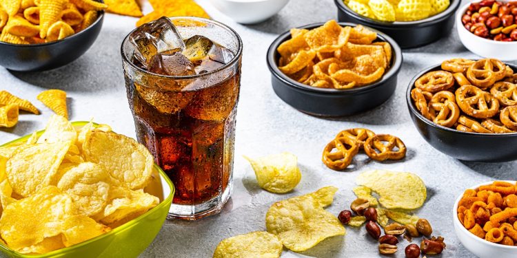 Comida remosa existe? Veja como a ciência entende a dieta inflamatória