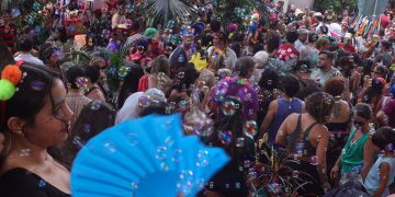 Baratona e Galinho saem no Carnaval do DF hoje; confira programação