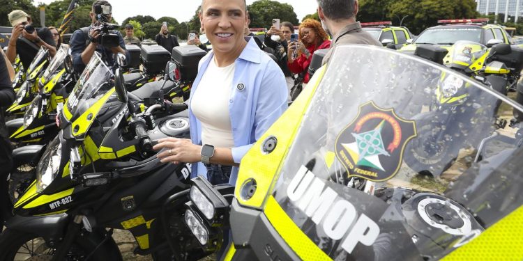 GDF entrega 167 novas viaturas para renovação da frota do Detran