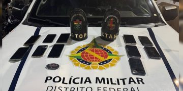 Pai, mãe e filho são presos com celulares furtados no Carnaval do DF. Veja vídeo