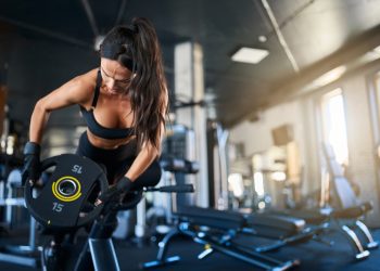 Morte na Smart Fit reforça cuidados com o coração antes do treino