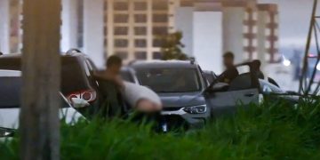 Empina, toma e mama: fila do “bumbum guloso” ferve atrás de atacadão no DF. Veja vídeo