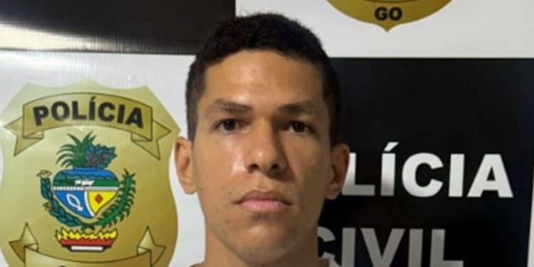 Homem que colocava crianças no colo na igreja é preso por estupro