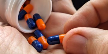 Medicamento experimental contra HIV é promessa na terapia para idosos