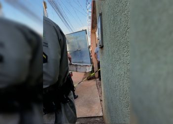 Homem é encontrado morto após matar ex e agredir enteada em Itumbiara. Vídeo