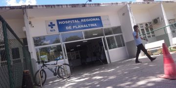 Motorista de van envolvida em acidente com 5 mortes passa por cirurgia. Veja vídeo