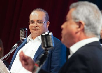 “Entregou a cidade com viaduto caído”: Ibaneis alfineta Rollemberg