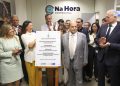 Ibaneis inaugura a primeira unidade do Na Hora Empresarial do DF