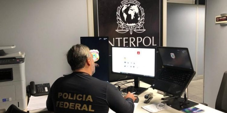 Brasileiro procurado pela Interpol e preso em Paris será julgado no DF