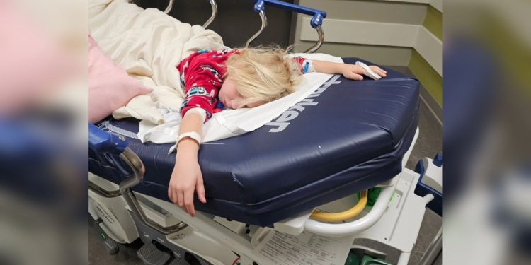 Criança de 8 anos tem overdose após usar caneta emagrecedora da mãe