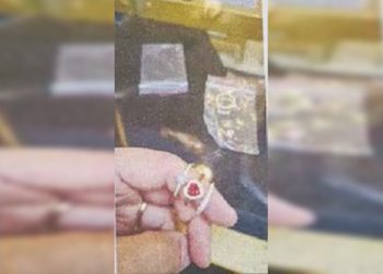 Veja joias furtadas por dupla que dormiu em banheiro de shopping, no DF. Vídeo