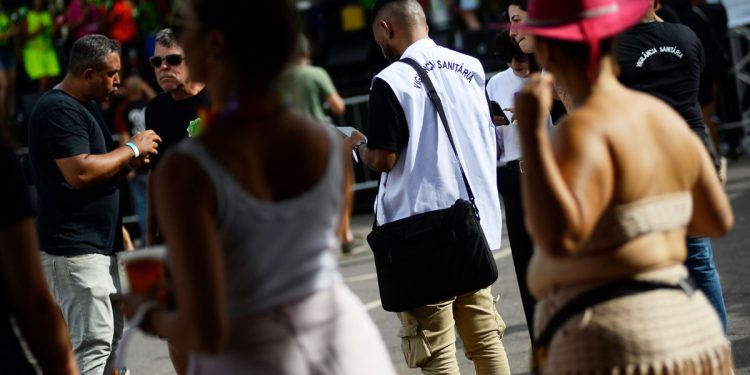 Vigilância do DF apreende 747 litros de bebidas ilegais no Carnaval