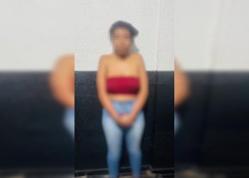 Mulher que matou colega de trabalho a facadas em casa ficava com ele
