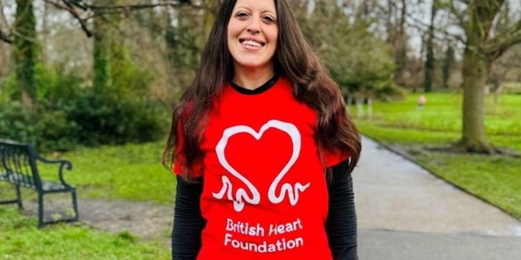 Mulher confunde sintomas do AVC com lente de contato defeituosa