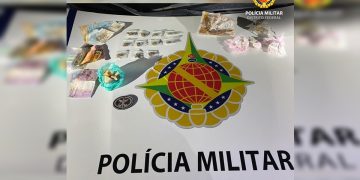 PM prende homem com grande quantidade de haxixe “dry” e R$ 964 no DF. Veja vídeo