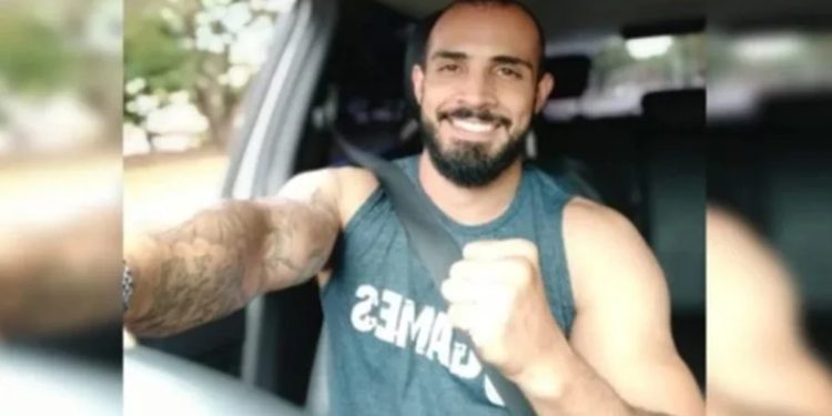 Ex-servidor que filmou colegas em banheiro deve pagar R$ 12 mil ao DF