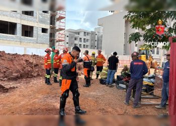 Trabalhador fica ferido após desabamento em canteiro de obras no DF. Veja vídeo