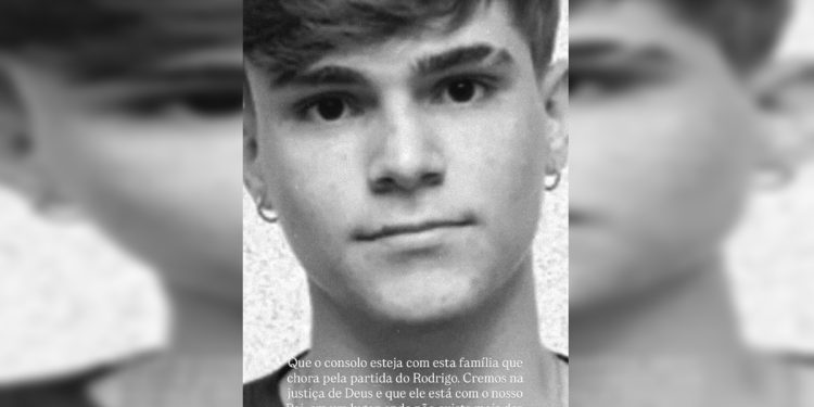 Michelle Bolsonaro lamenta morte de jovem agredido por ex-piloto