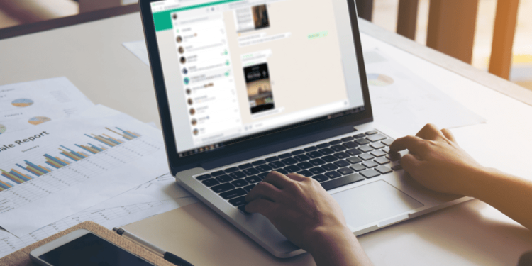 Servidora é condenada após vazar mensagens da chefe no WhatsApp