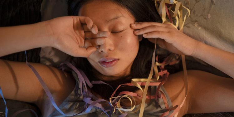 Psiquiatra explica como passar 2 dias sem dormir afeta o corpo