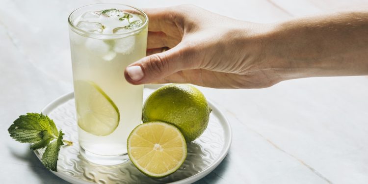 Nutricionista aponta suco comum que ajuda no controle da diabetes