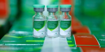 DF não tem previsão para vacinar público geral contra dengue